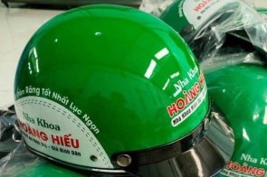 In Chữ Lên Mũ Bảo Hiểm